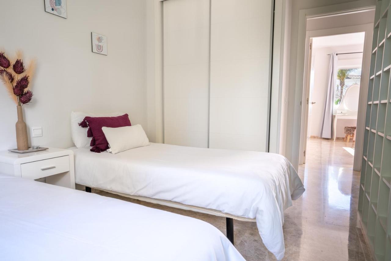 2Bdr Penthouse, Los Naranjos, W/Pool, 2Km P.Banus Marbellac Extérieur photo
